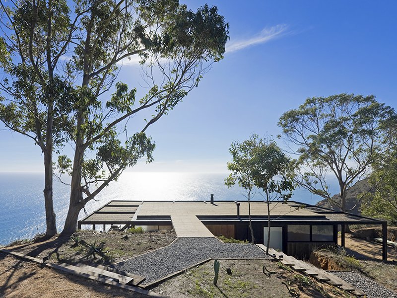 Modernist House Till - WMR Architects - roof terrace