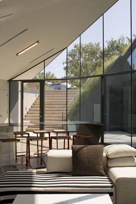 modern edgeland - bercy chen studio - living room