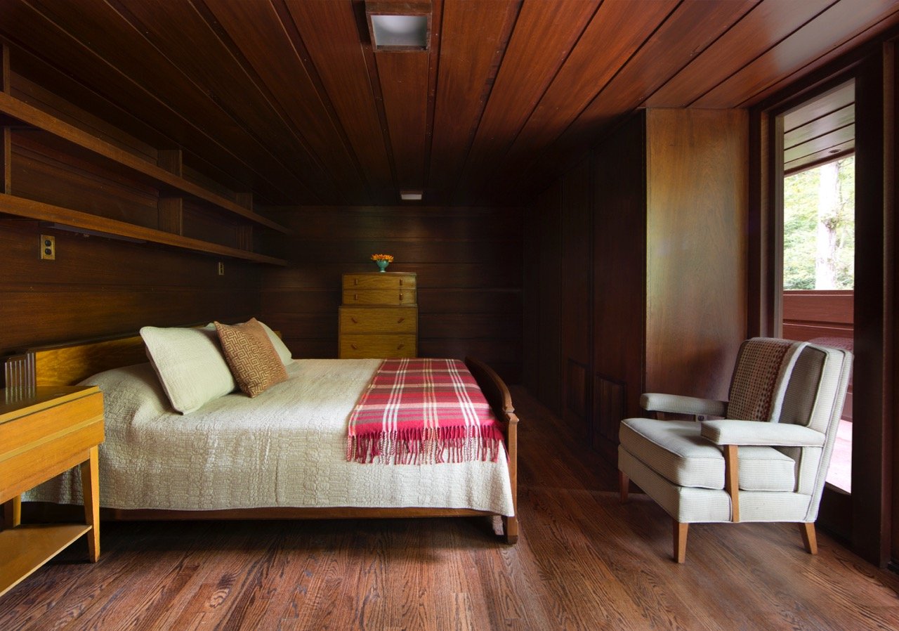 Frank Lloyd Wright - Bachman-Wilson House - bedroom