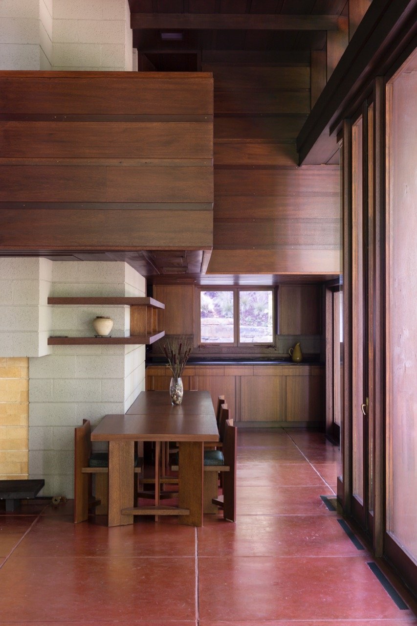 Frank Lloyd Wright - Bachman-Wilson House - dining area