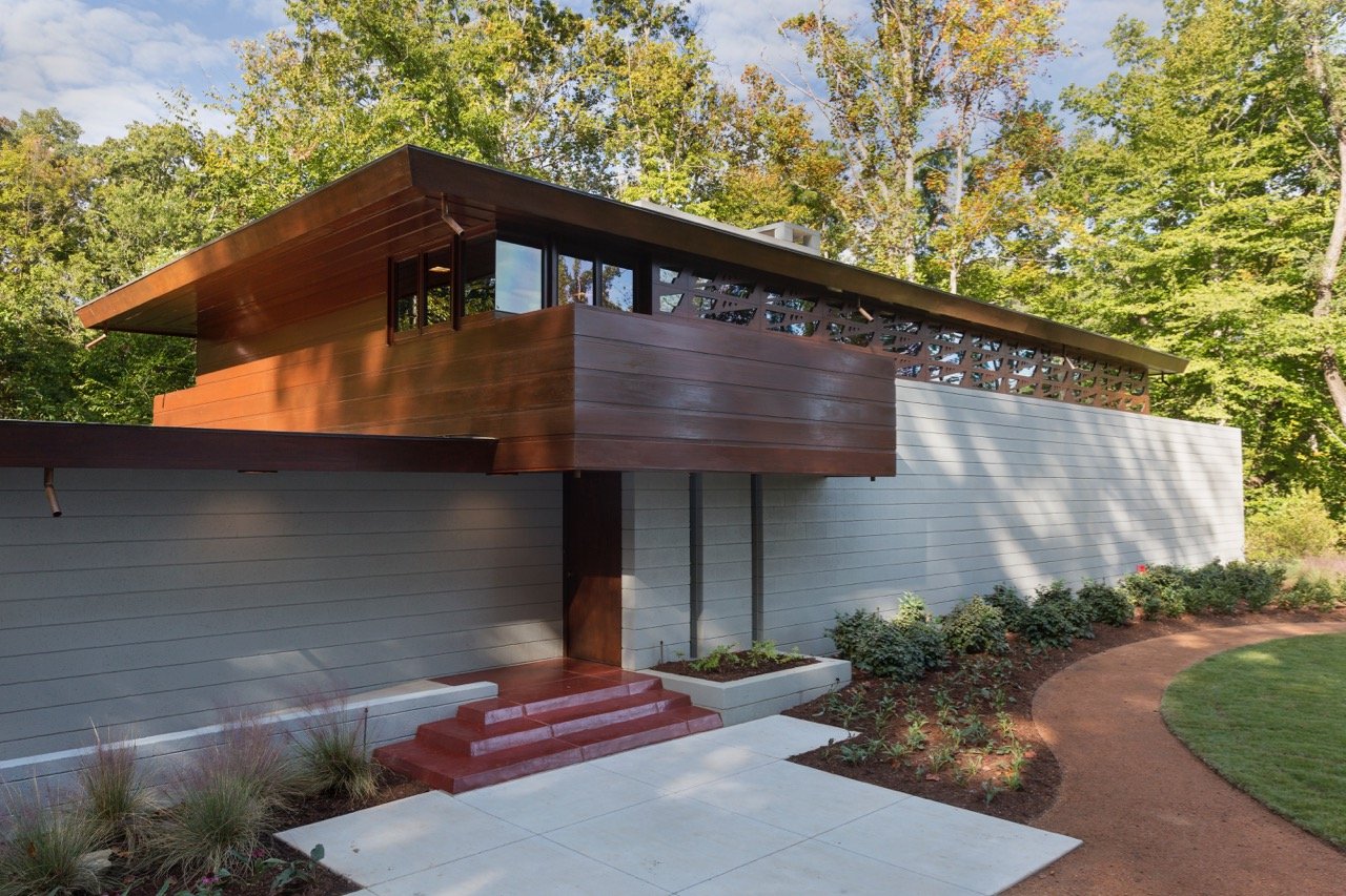 Frank Lloyd Wright - Bachman-Wilson House - front