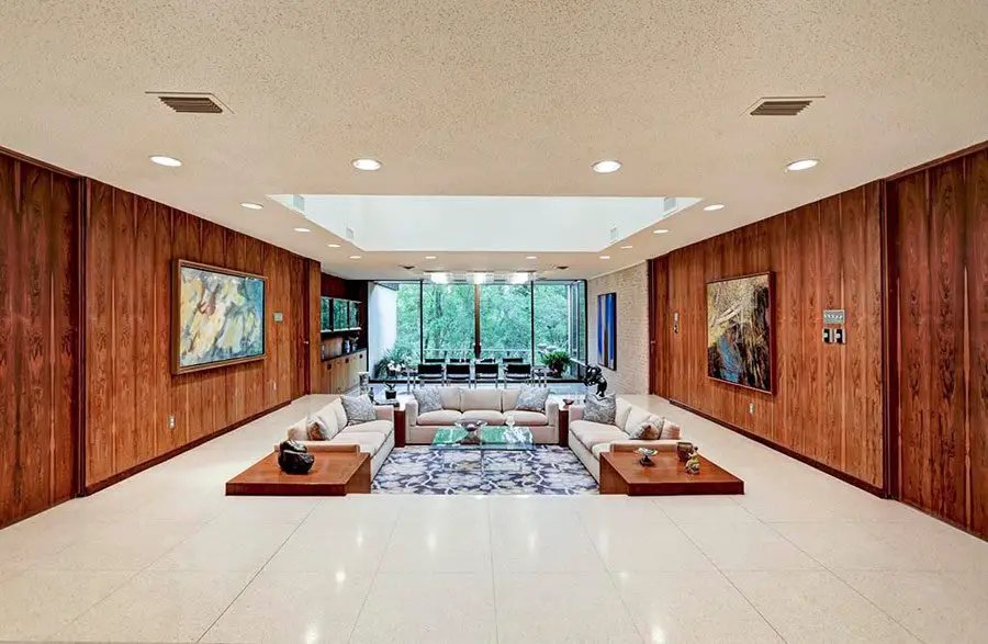 Iconic Mid Century In Houston - living