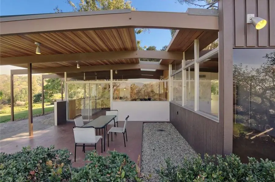 Richard Neutra - mid-century - roberts residence - patio