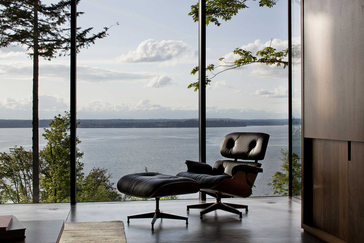 contemporary house - mwworks - Case Inlet Retreat - living