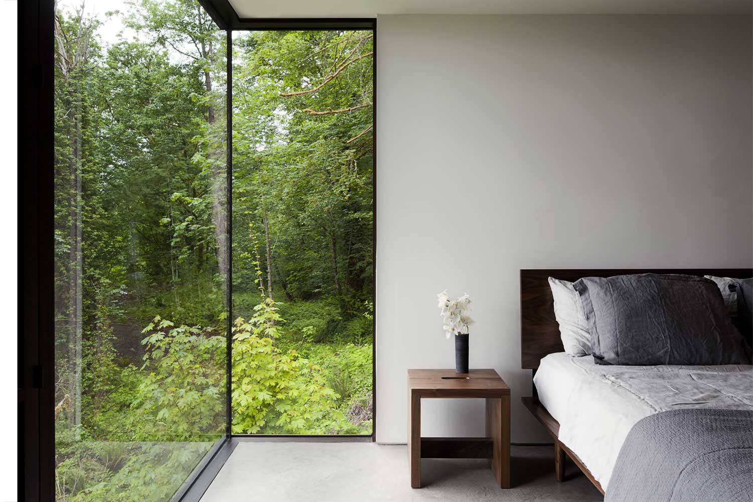 contemporary house - mwworks - Case Inlet Retreat - bedroom