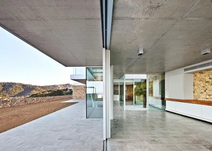 modernist villa costa brava -