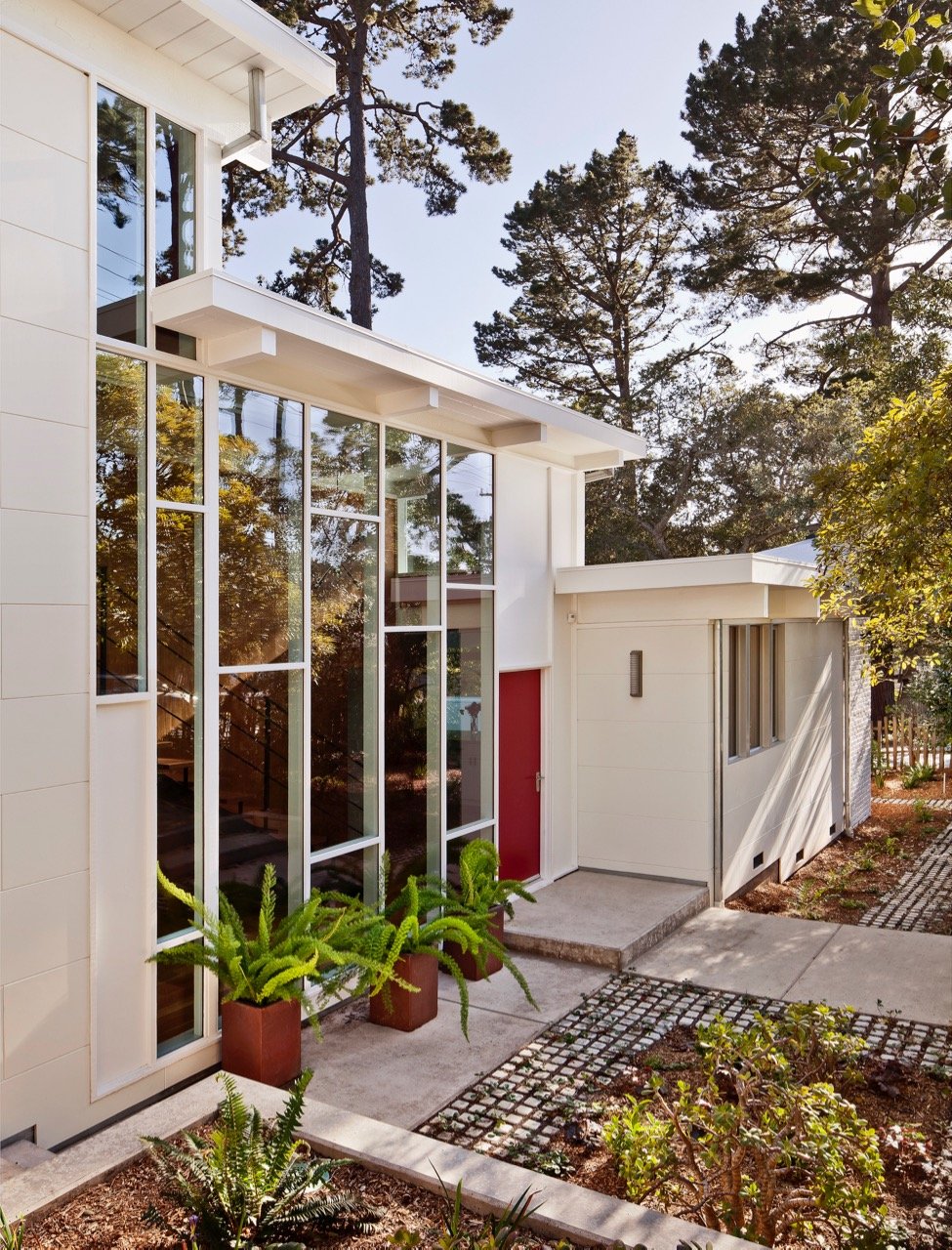 Mid-century Burnett Residence - EXTERIOR FRONT