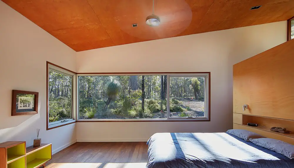 Contemporary Bush House - Australia - Archterra Architects - bedroom