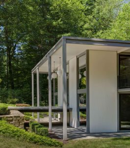 DeSilver House - John Black Lee - New Canaan - exterior side