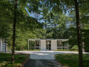 DeSilver House - John Black Lee - New Canaan - exterior front