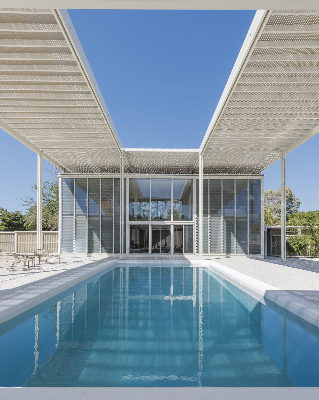 Umbrealla House - Sarasota modern - 5