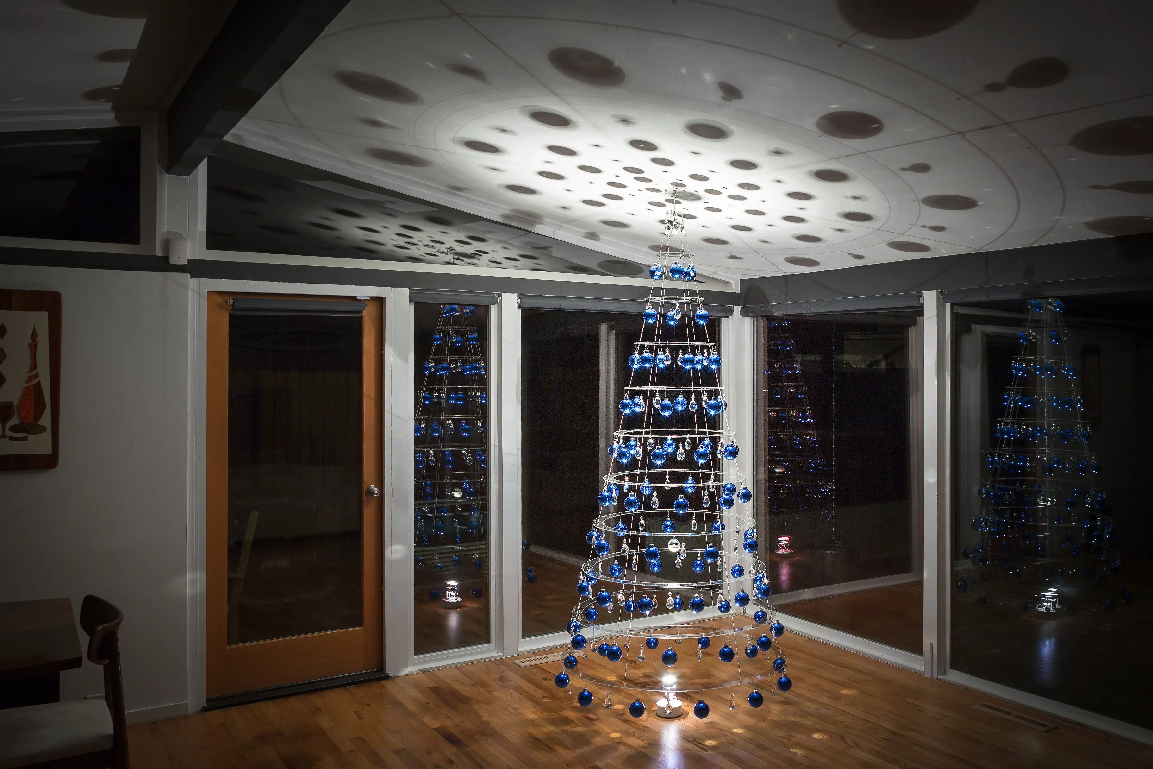 New-mid-century modern Christmas-Tree - Blue-Christmas