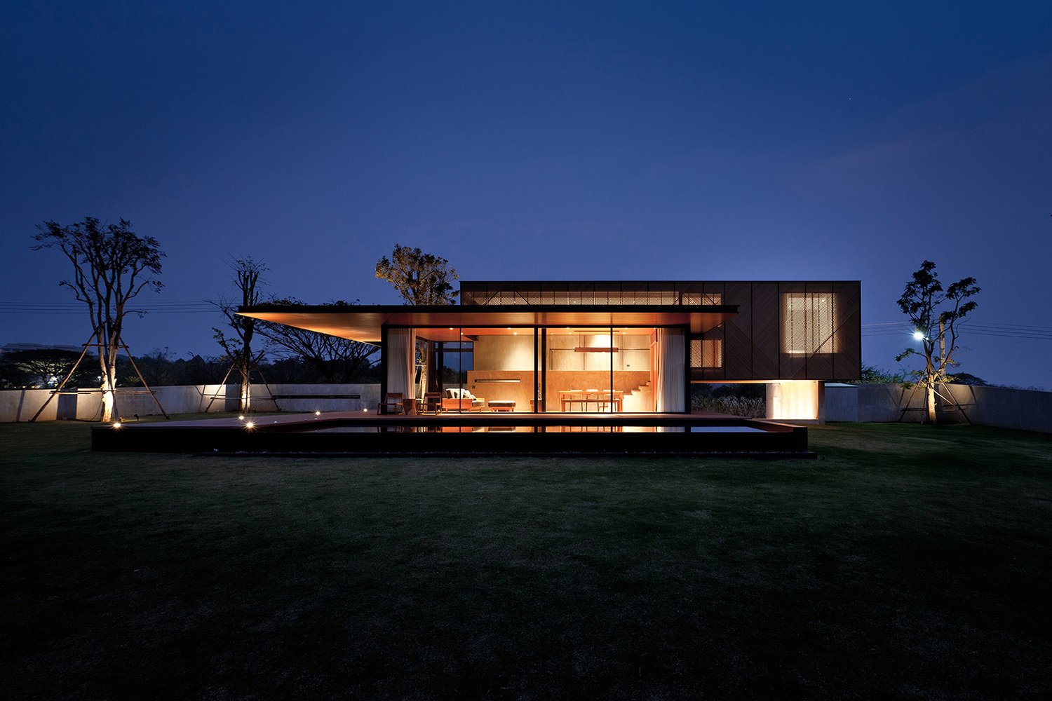 Idin Architects - KA contemporary House - exterior night