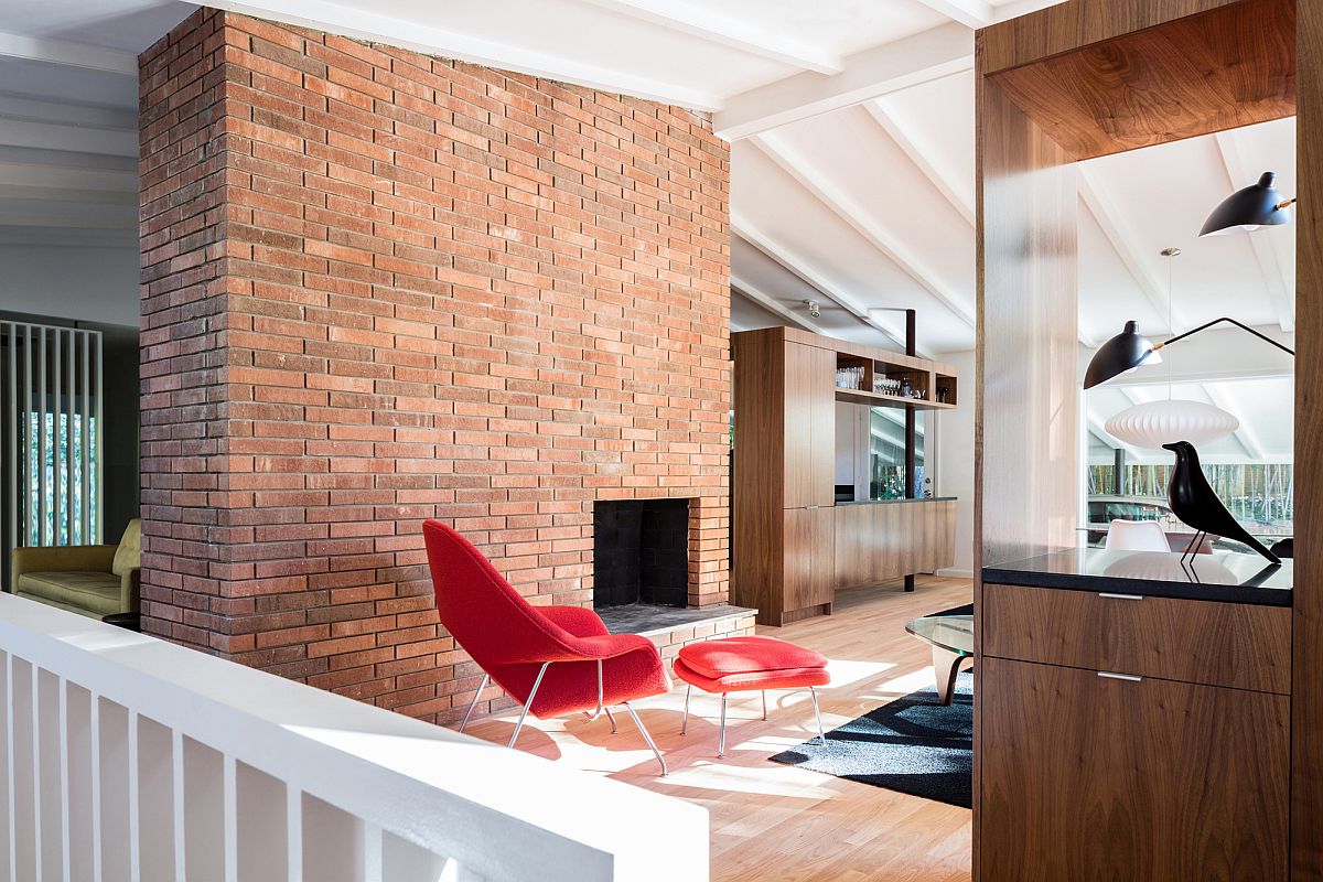 Ocotea-House - Eames- chair living room