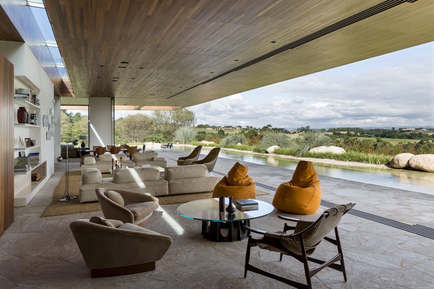 Contemporary Casa MS - Studio Arthur Casas - living room exterior