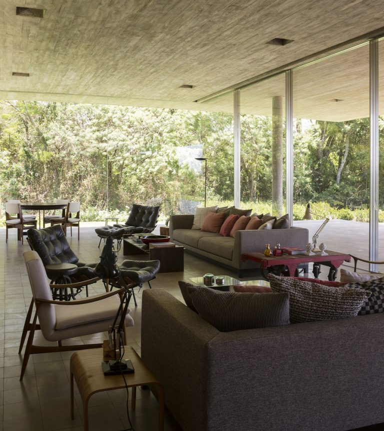 Brazilian Modernism: The Redux House by MK27 - Mid Century Home