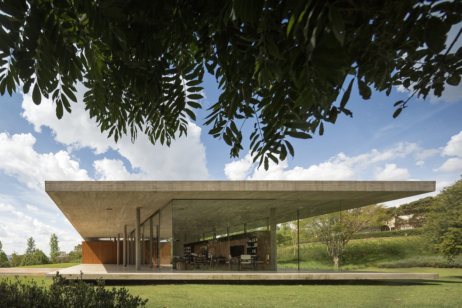 Brazilian modernism - mk27 casa redux fernando guerra - exterior