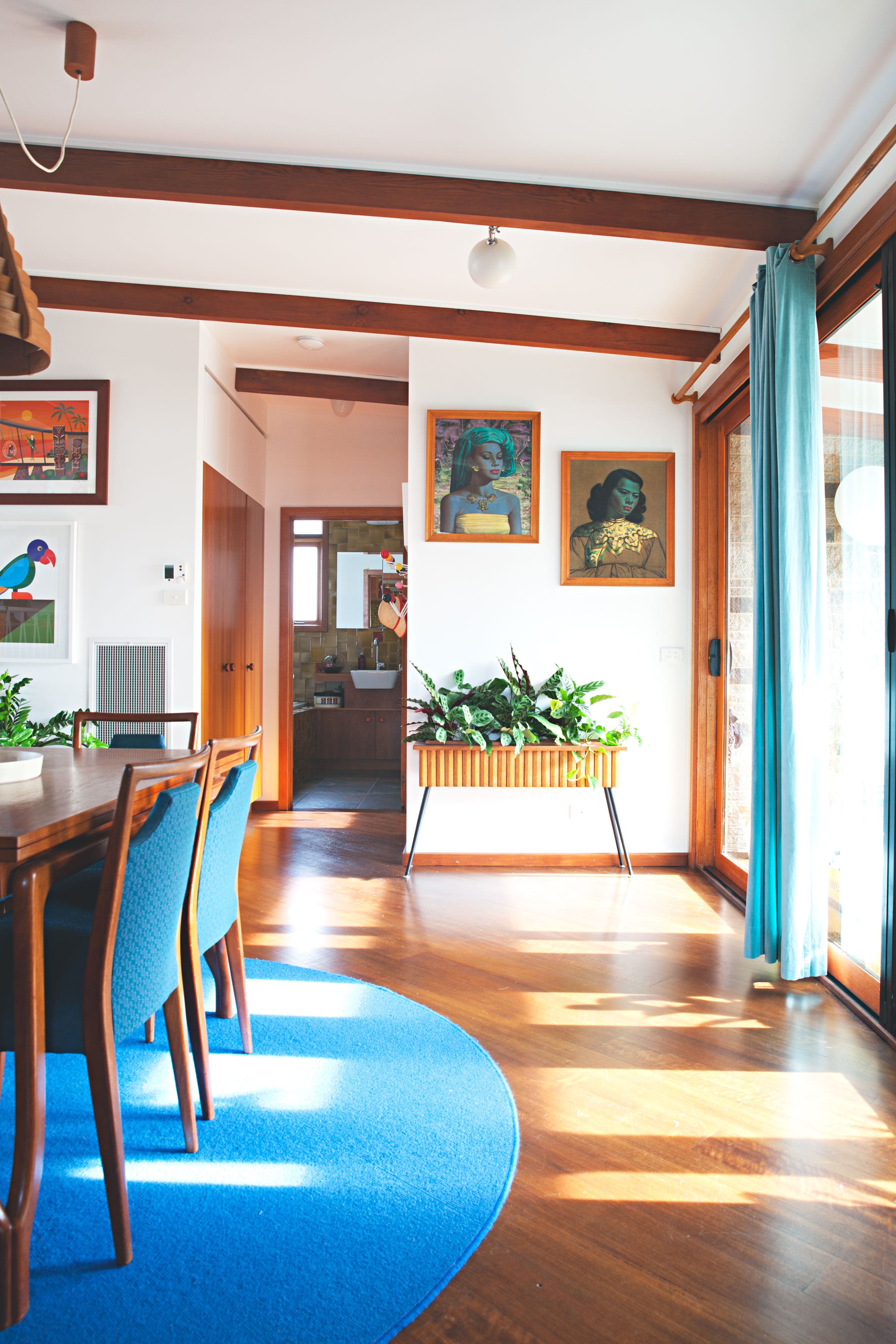 Annie Price - mid-century house Beaumaris house - dining room