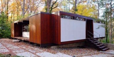 mid-century modern house in Chapel Hill - exterior