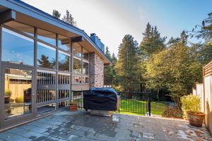 mid-century house in Vancouver - exterior