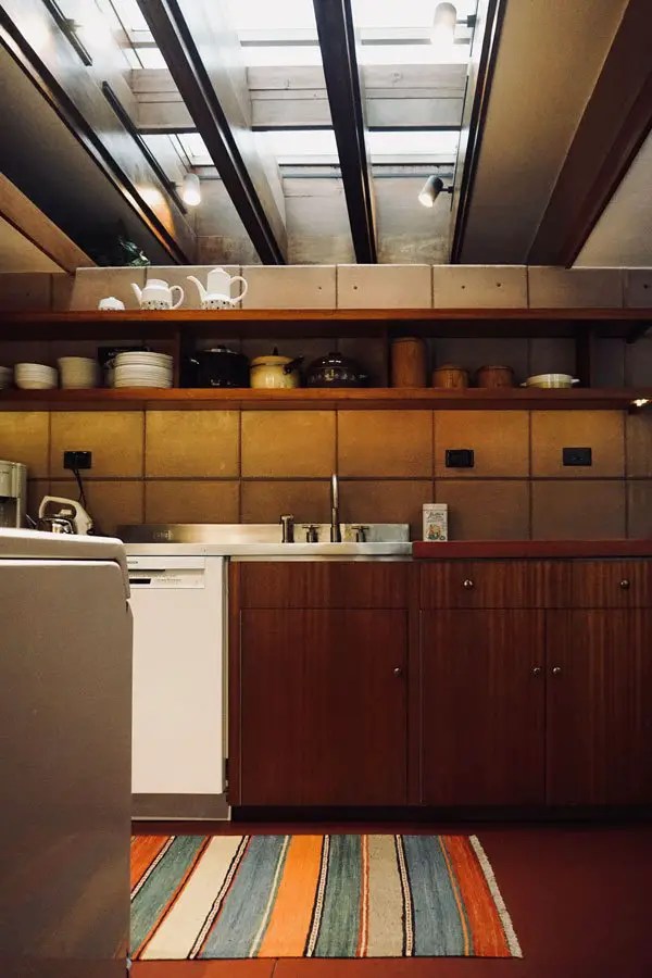 Frank Lloyd Wright - Eppstein House - kitchen