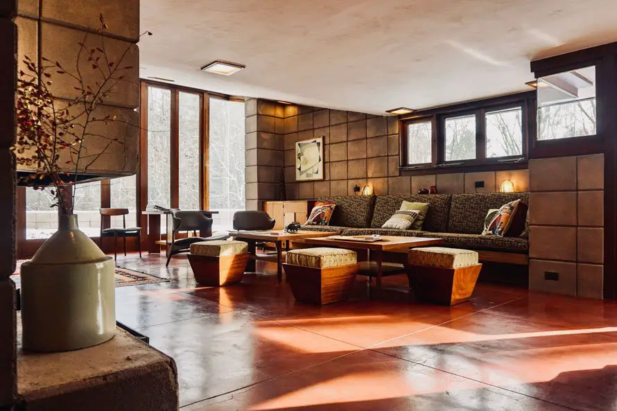 Frank Lloyd Wright - Eppstein House - living room