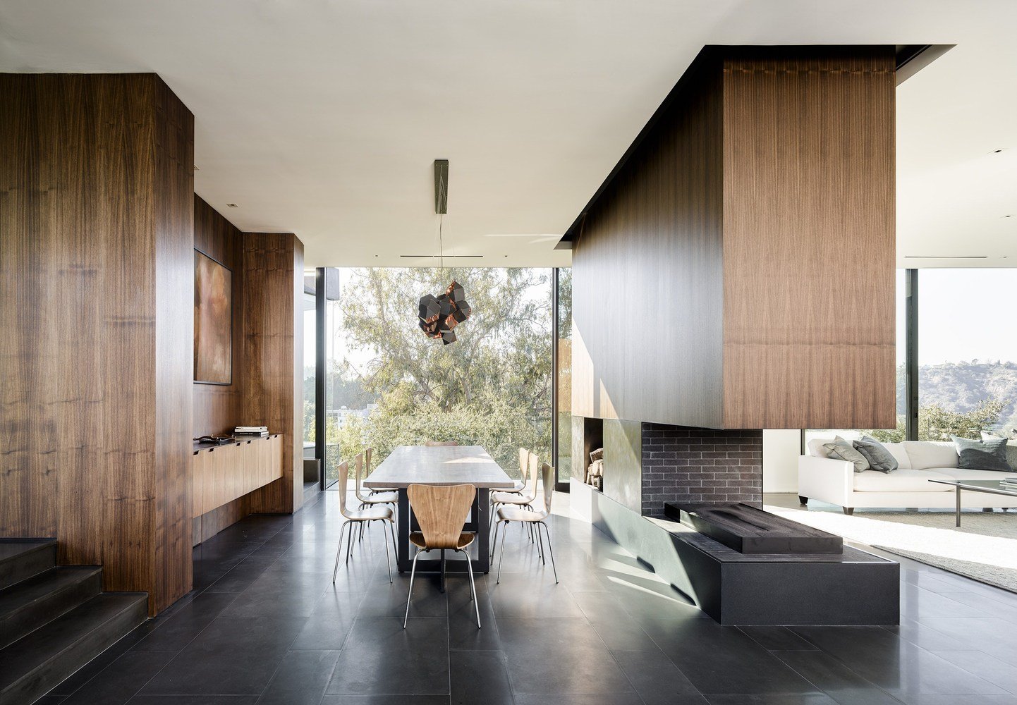 contemporary modernist house Oak Pass Main House - dining area