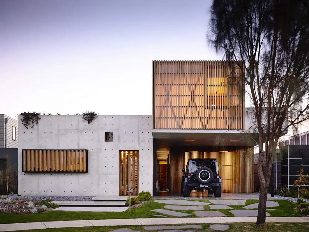 Contemporary Modernist Concrete House - Auhaus Architects - front facade