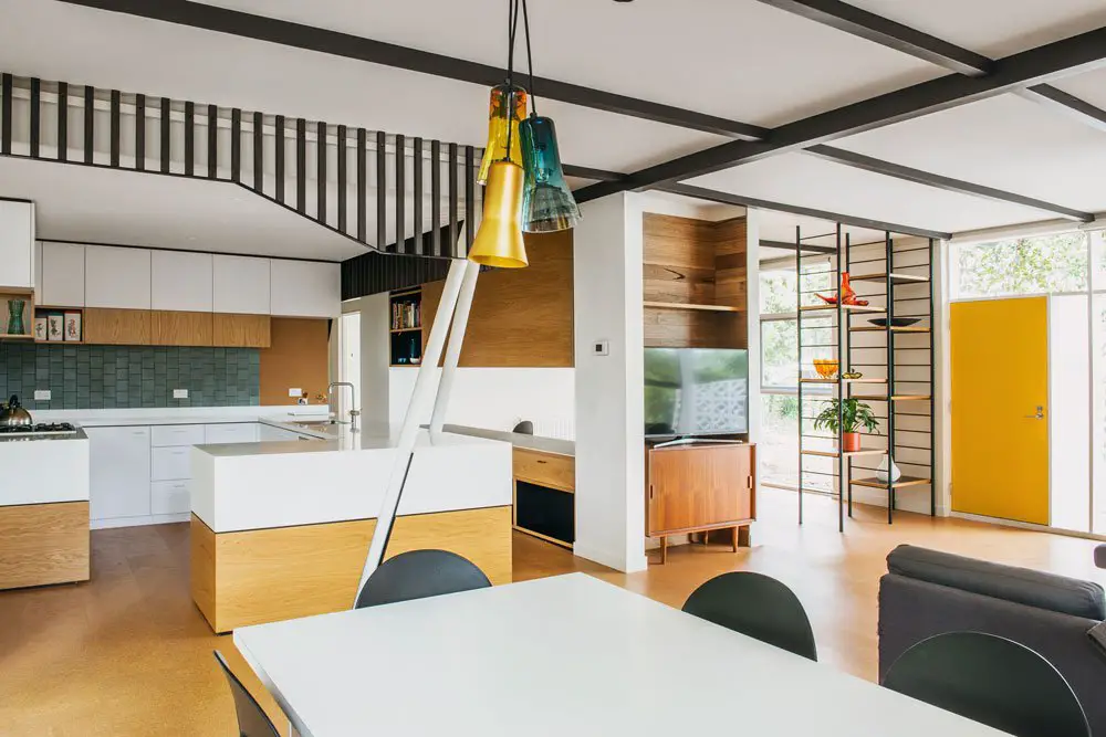 mid-century house in melbourne - Rosanna Nest architects - dining area