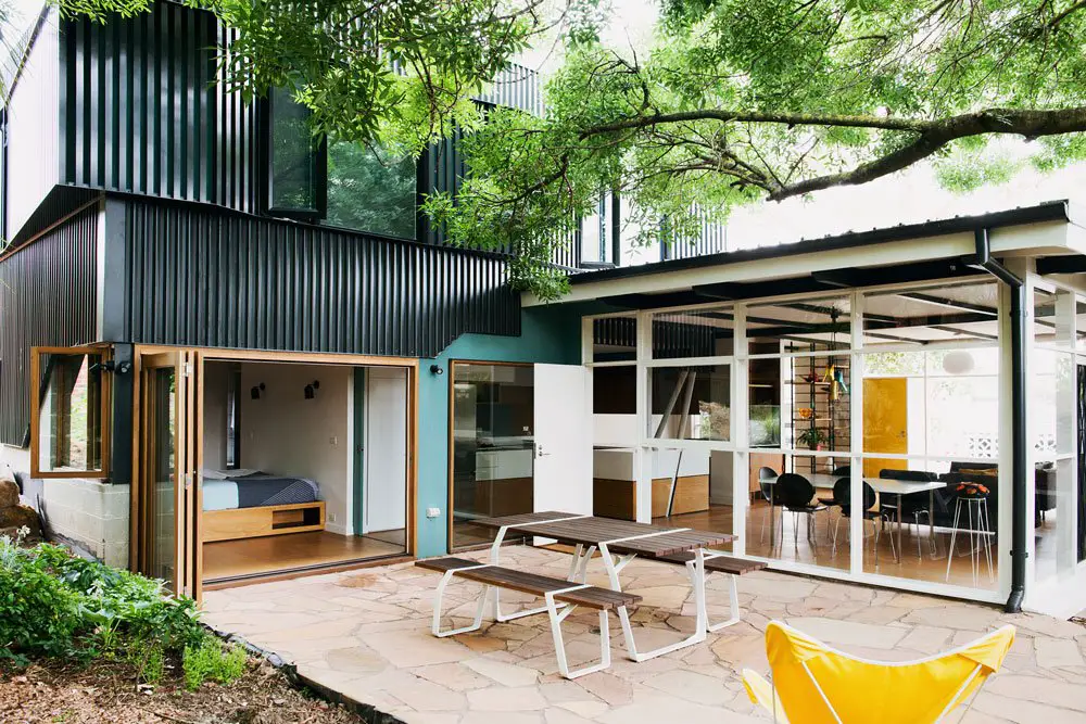 mid-century house in melbourne - Rosanna Nest architects - exterior back