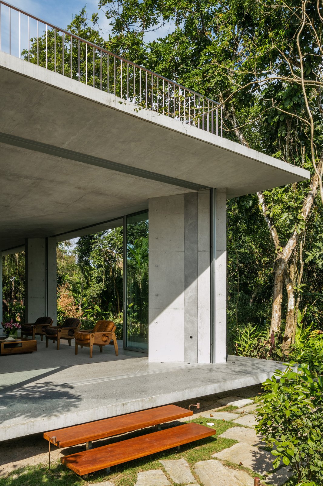 Residência Itamambuca - contemporary house in the jungle - exterior