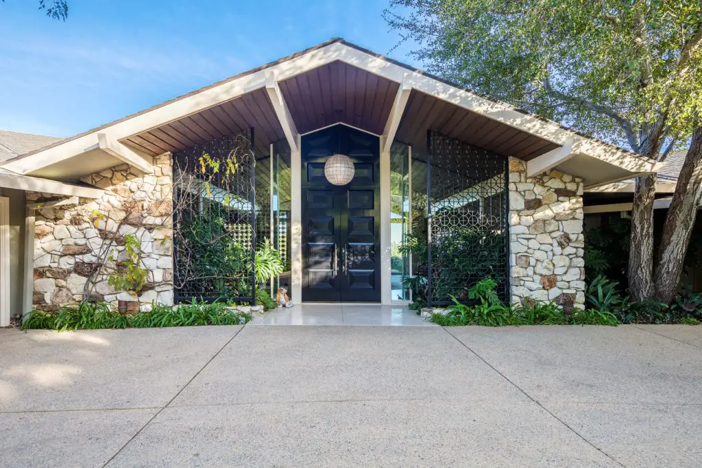 Bel air mid-century time capsule house - exterior front