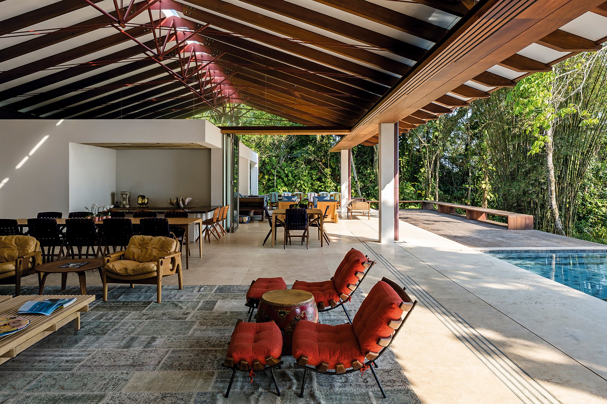 contemporary beach house - architect gui mattos - residencia conchas - living room