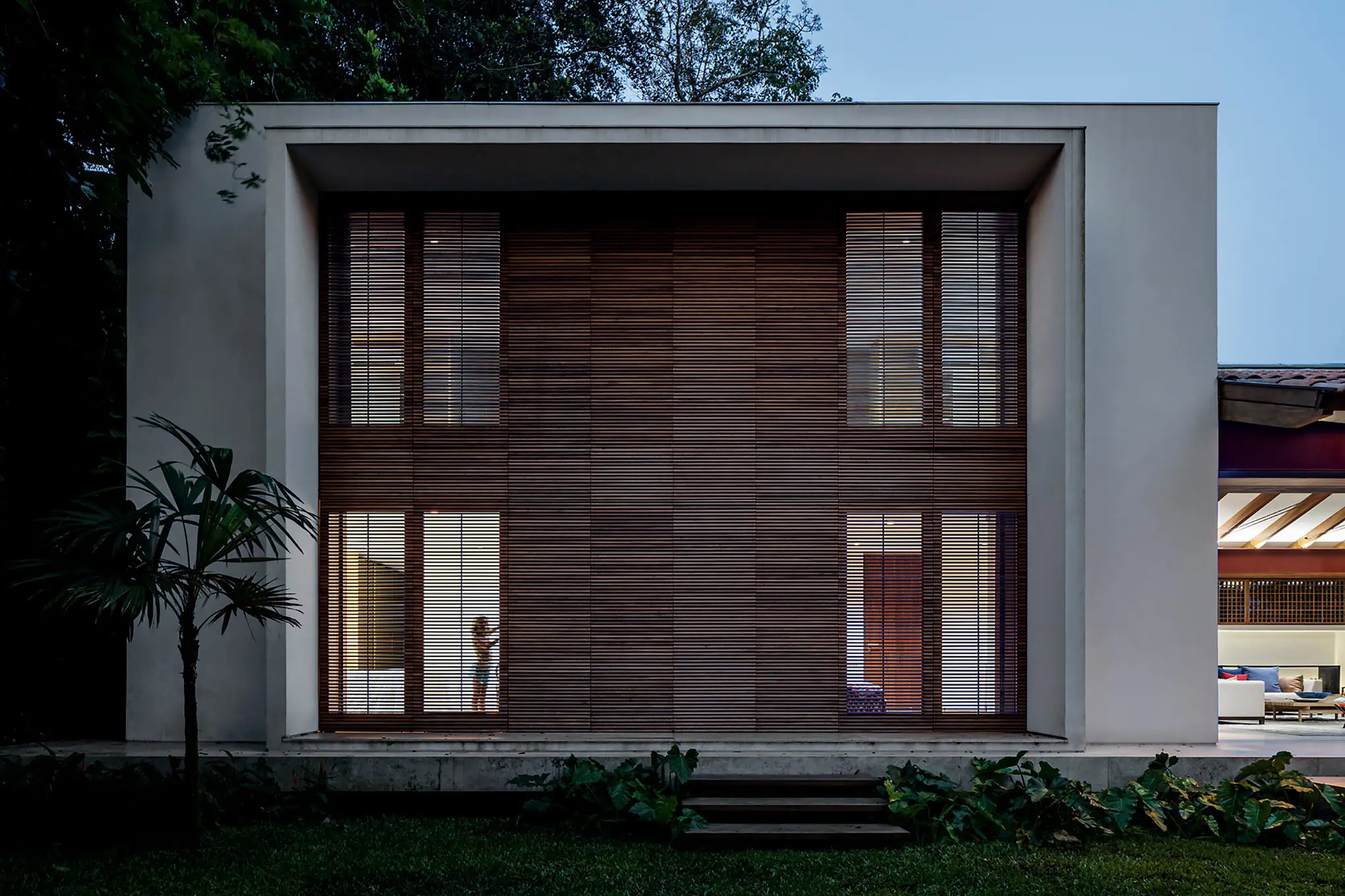 contemporary beach house - architect gui mattos - residencia conchas - exterior