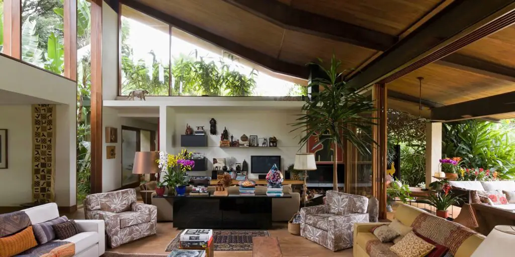 contemporary Brazilian house - gui mattos residencia baroneza - living room