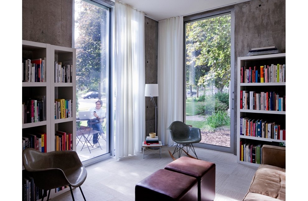 B+W House - Snow Kreilich architects - living room
