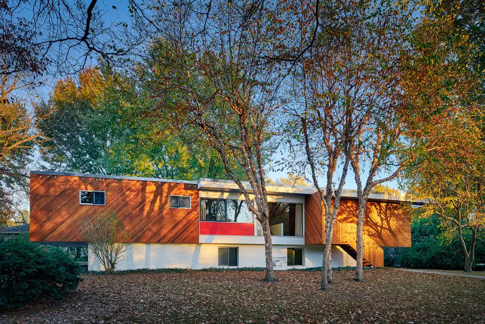 Marcel Breuer’s Snower House - Hufft renovation - exterior view