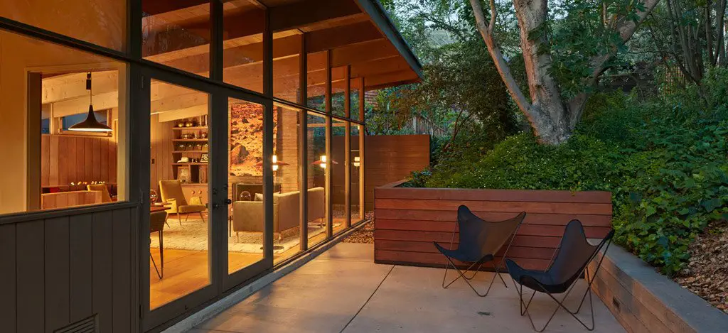 mid-century house in oxford - koch architects - outside terrace