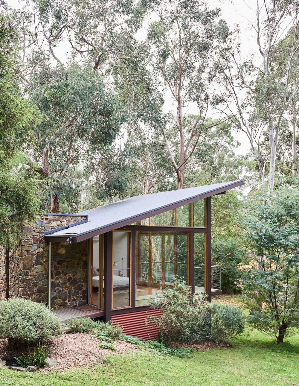 mid century modern Warrandyte Home - exterior