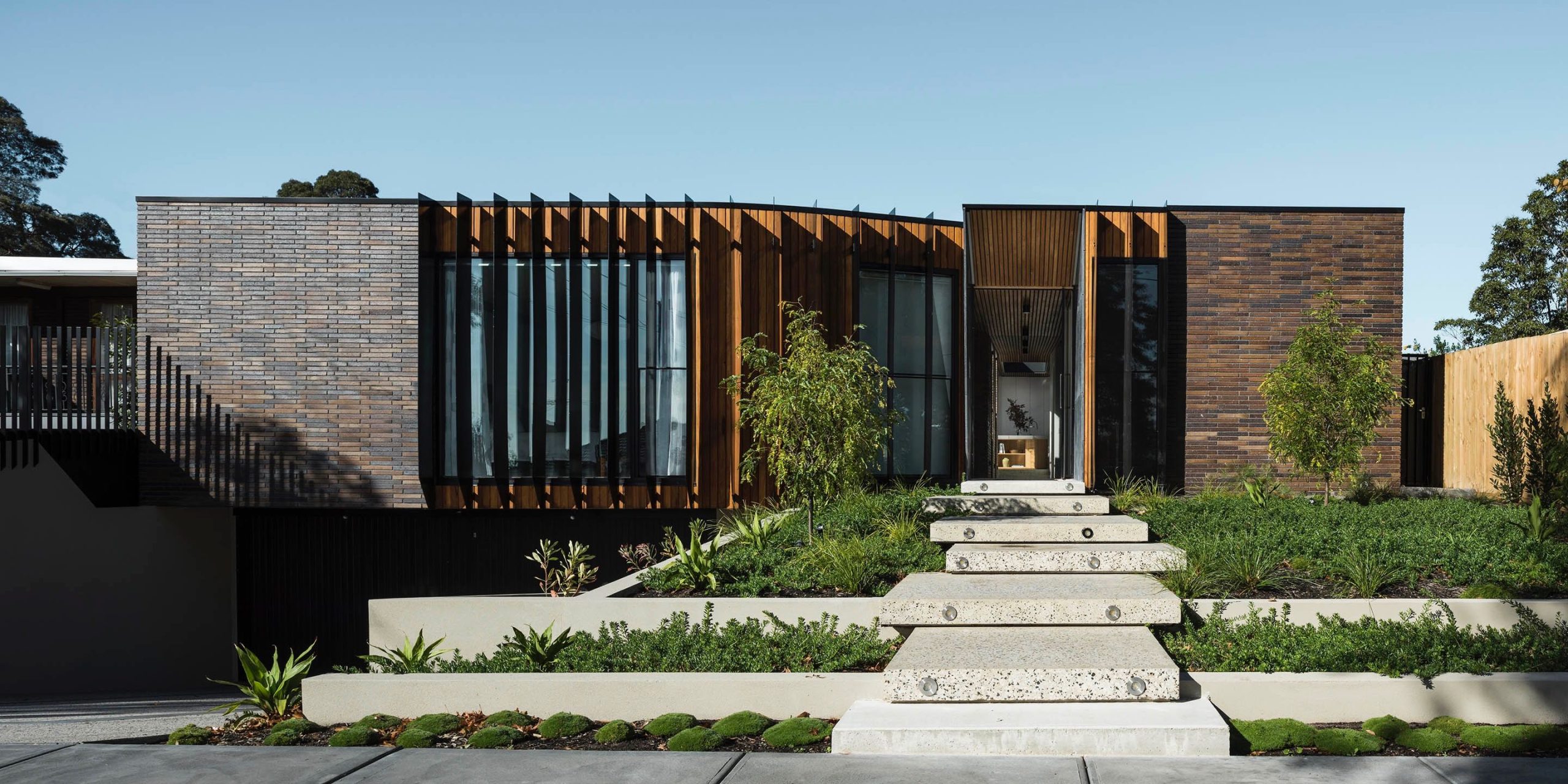 FIGR architects - Courtyard House - cover photo