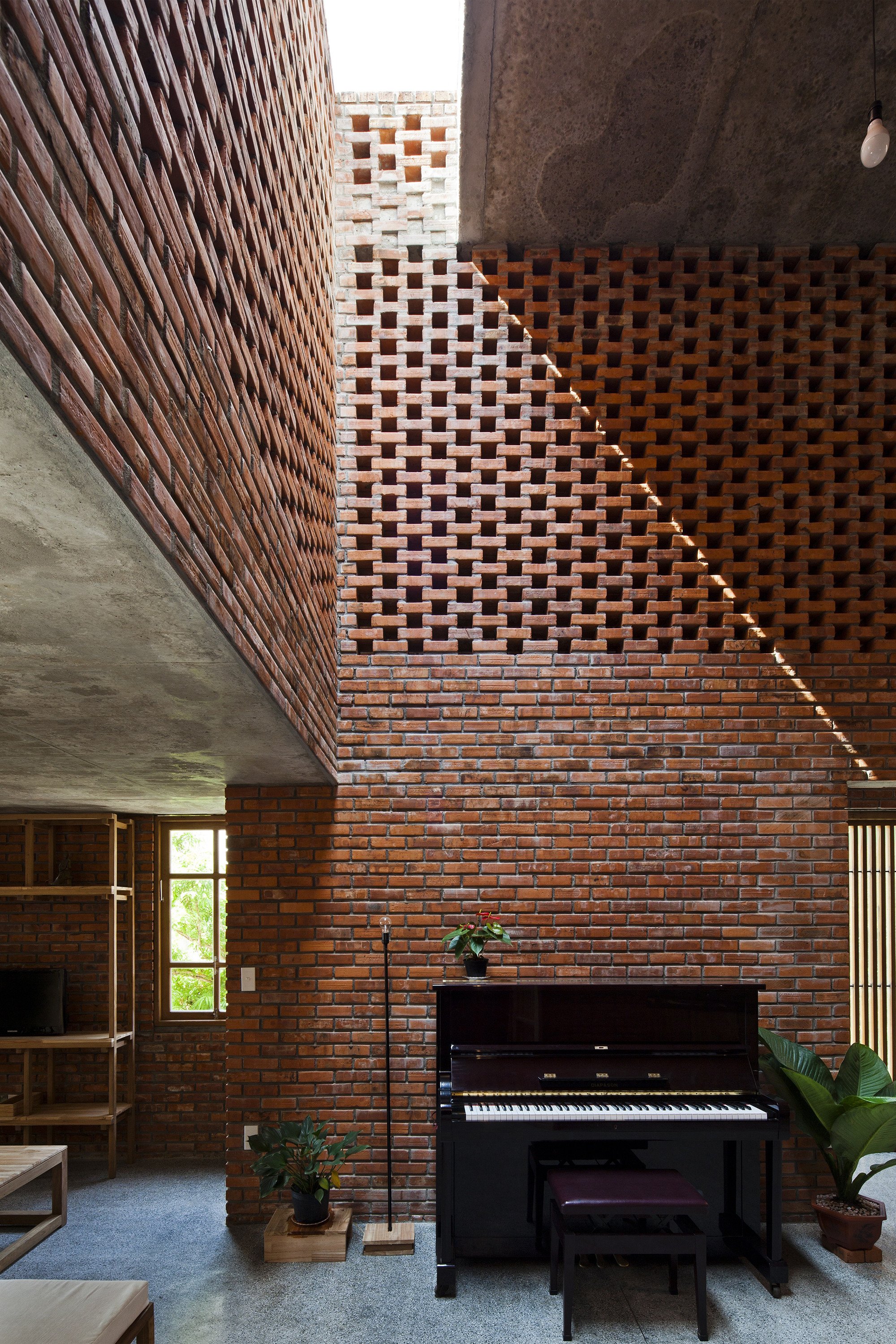 Termitary Modern Brick House - relax area