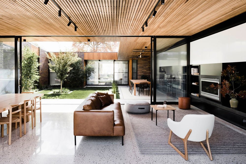 FIGR architects Courtyard House living room
