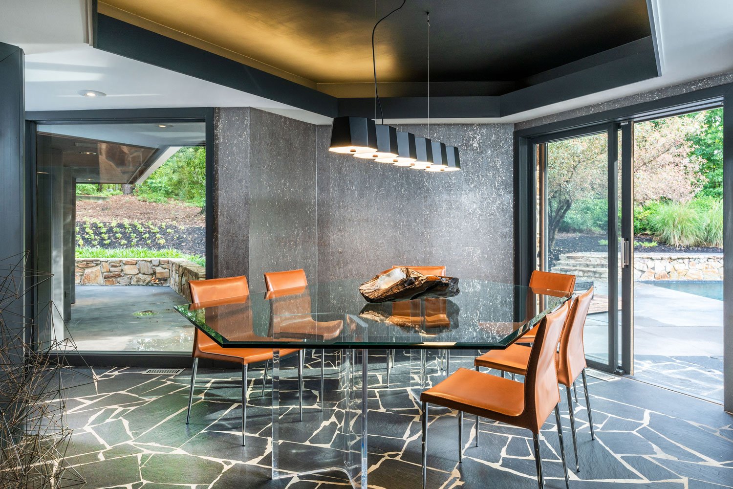 Robert-M-Green---organic-mid-century-house- dining area