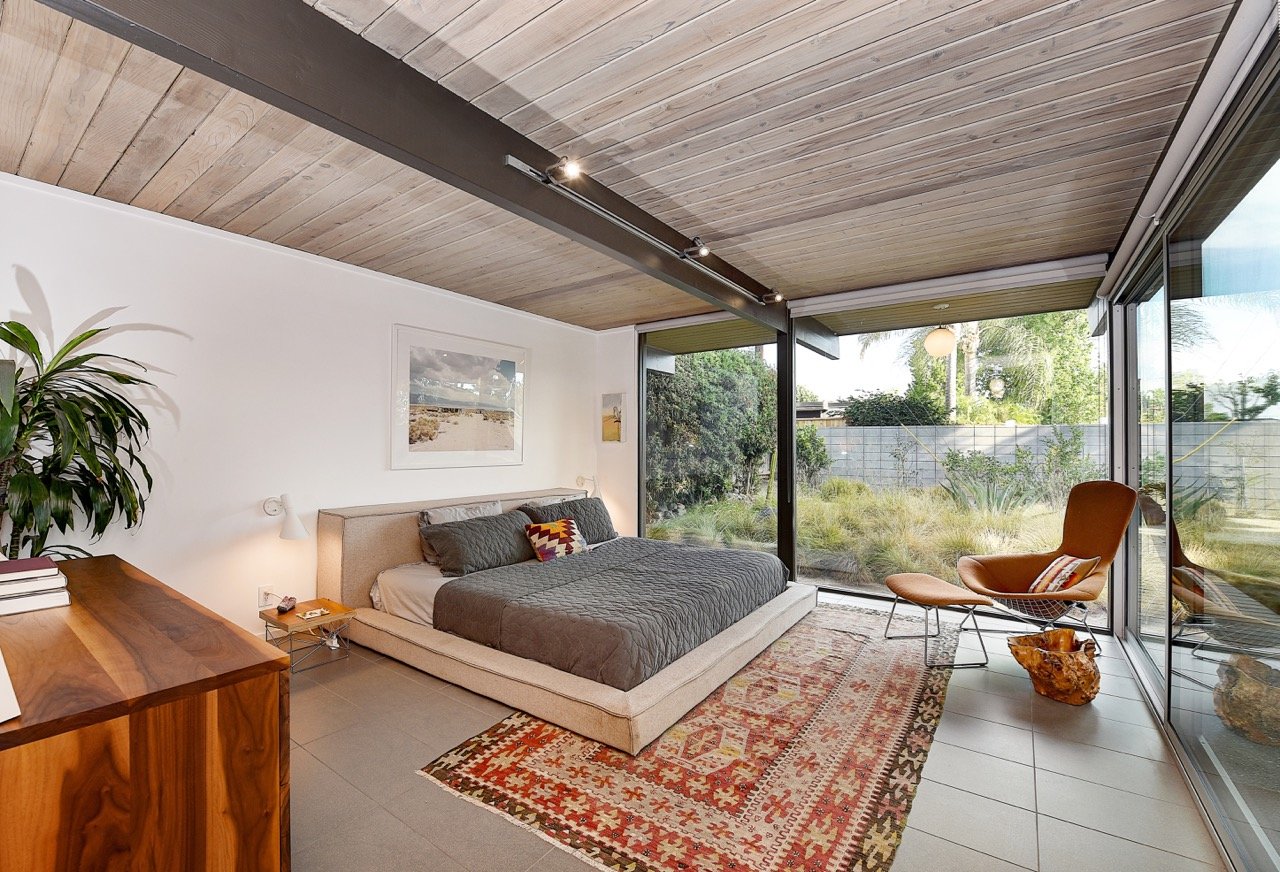 Eichler home in Orange County - bedroom