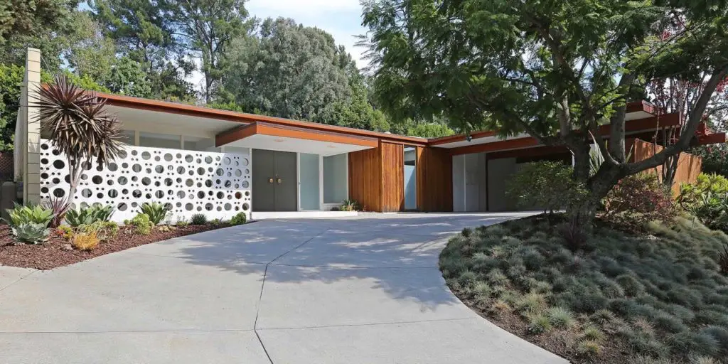 1959 midcentury home in Los Angeles - facade