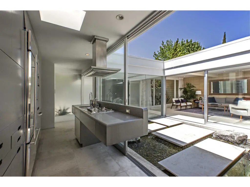 1959 midcentury home in Los Angeles - kitchen outside view