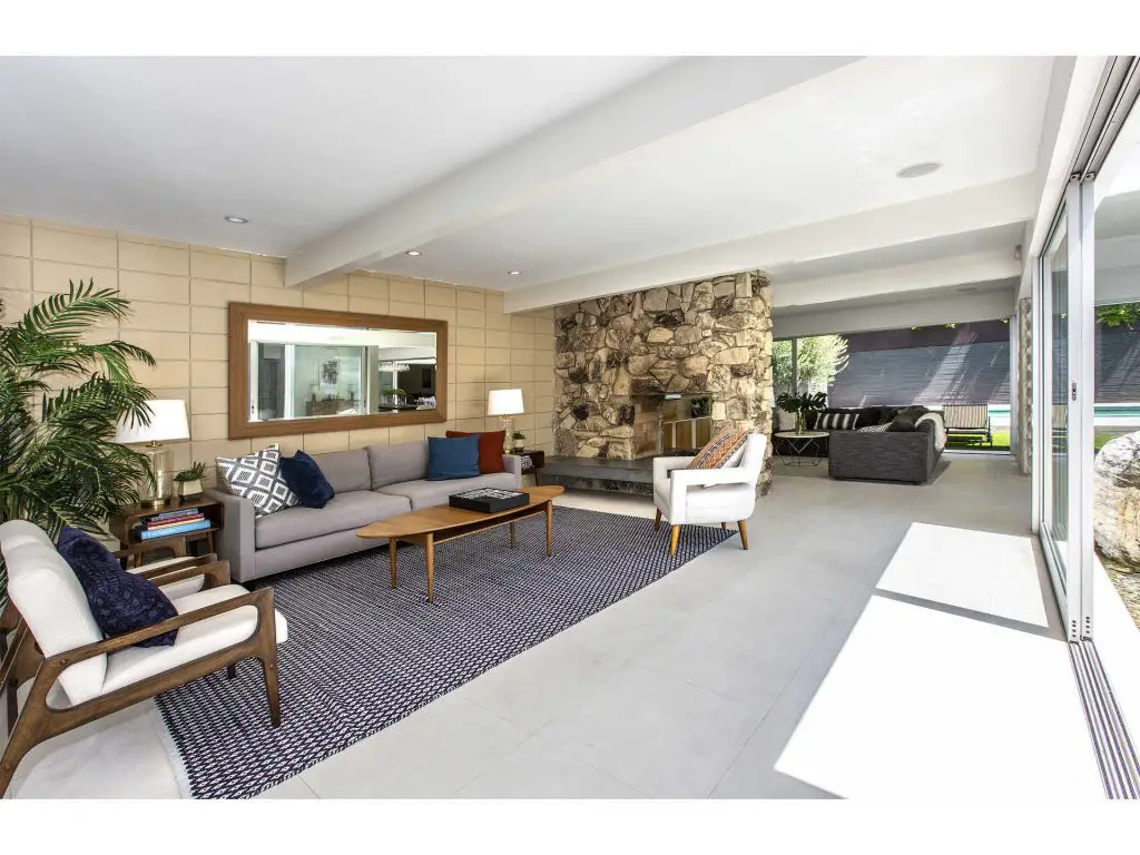 1959 midcentury home in Los Angeles - living room