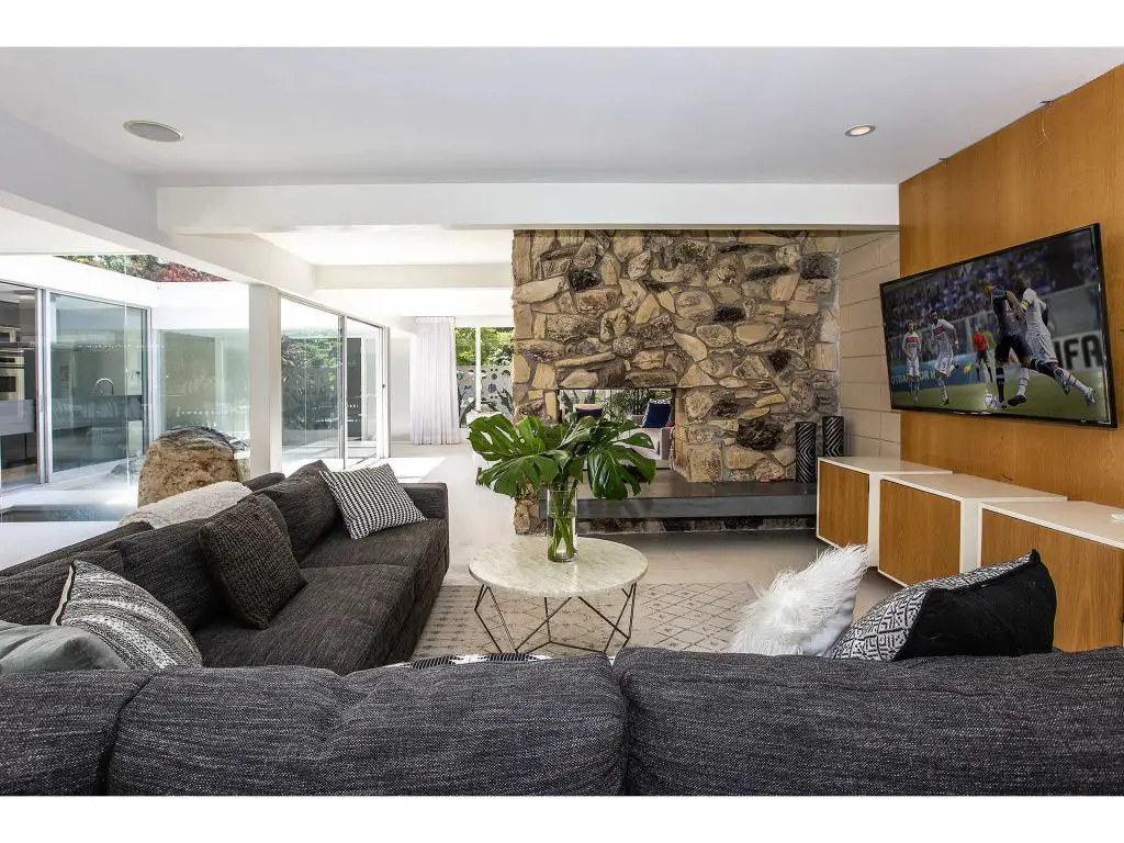 1959 midcentury home in Los Angeles - living room relax area