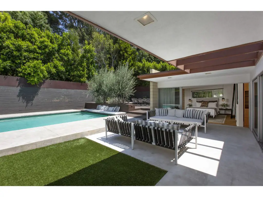 1959 midcentury home in Los Angeles - pool