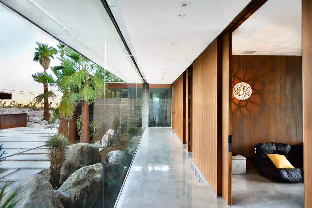 Modernist house AR&D Architects - Schnabel house_corridor